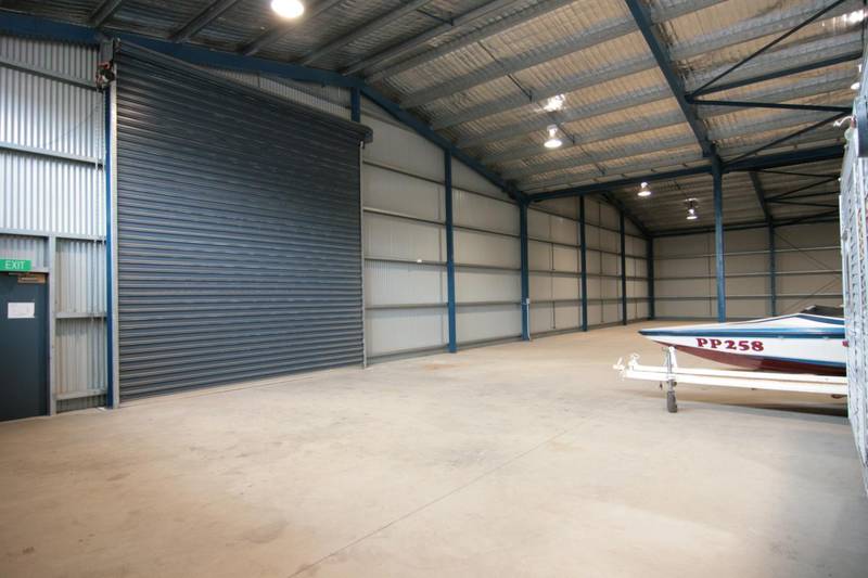 Commercial/Industrial Shed for lease. Picture 2