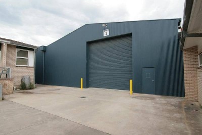 Commercial/Industrial Shed for lease. Picture