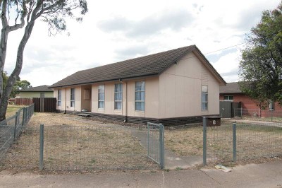 3 Bedroom, low maintenance home. Picture 3 Bedroom, low maintenance home. Picture