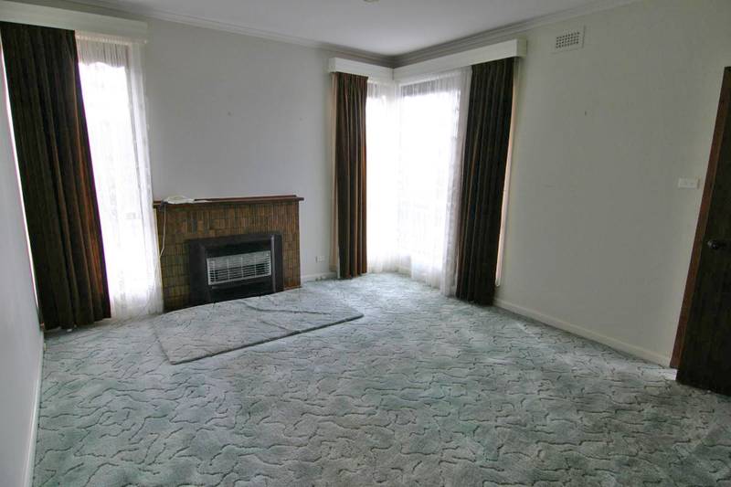 3 Bedroom home on good size block. Picture 2