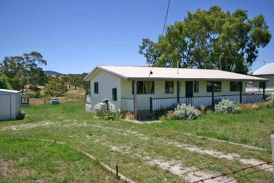 Country Setting in the heart of Pyrenees Picture Country Setting in the heart of Pyrenees Picture