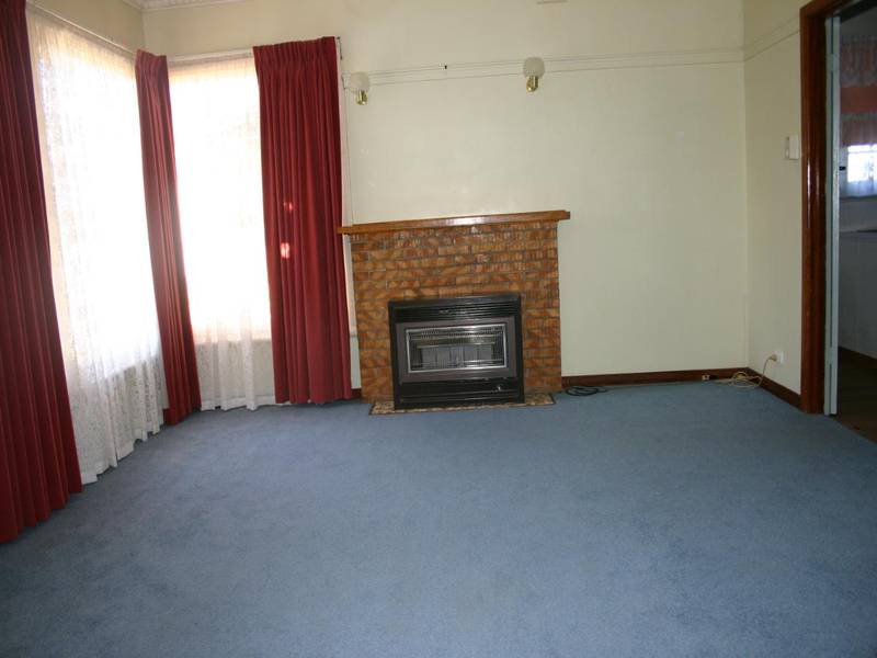 Centrally Located Picture 3