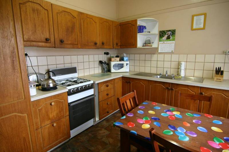 Low Maintenance - Great Location Picture 3