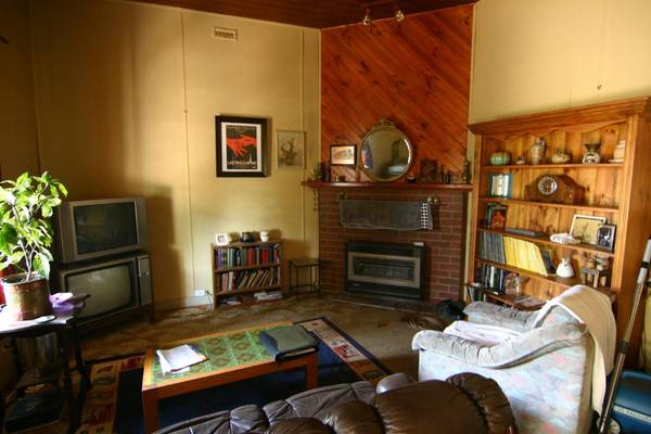 VICTORIAN ERA - WITH CHARM Picture 2