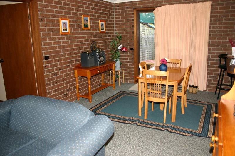 West End Executive Home Picture 3