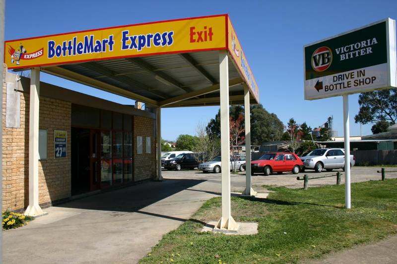 BOSS OF YOUR OWN HOTEL Picture 3