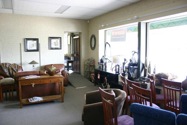 Central CPD Commercial Premises Picture 3