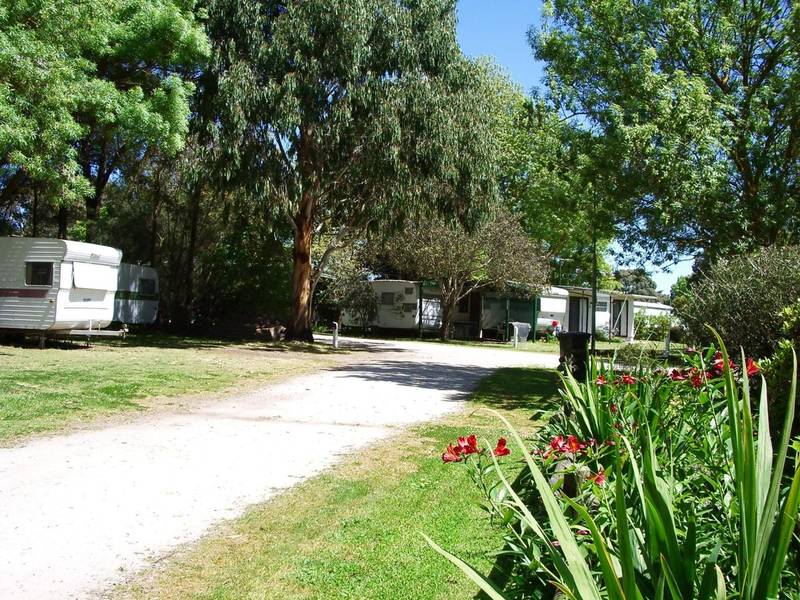 Lake Bolac Caravan Park- VENDOR SAYS 