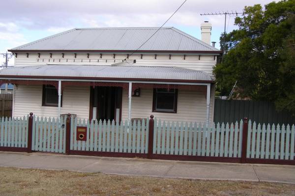 Close to Main Street Picture 1