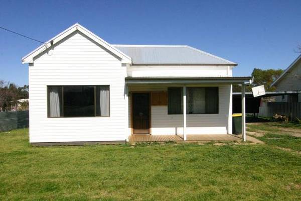 Central 4 Bedroom Picture 1