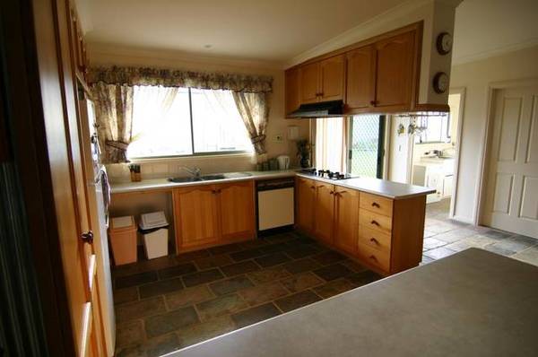 Neat as a pin Picture 3