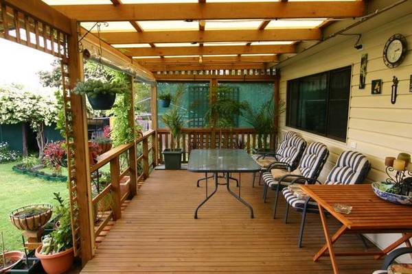 Large West End Family Home Picture 2