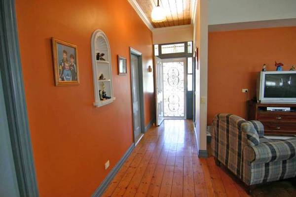 VICTORIAN CHARACTER- CENTRAL LOCATION Picture 2