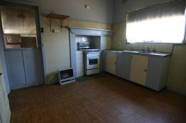 Priced Right! - Willaura Picture 3