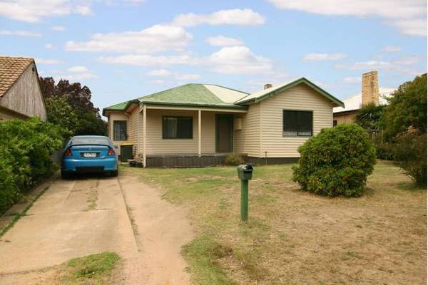 Solid, Affordable, 1st Home or Investment Picture 1