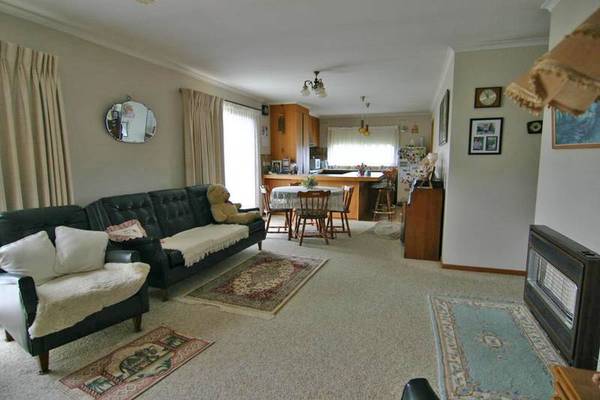 Brick unit in quiet position Picture 3