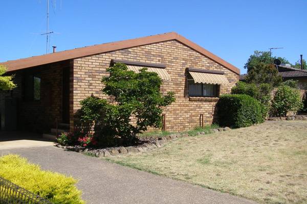 Brick unit in quiet position Picture 1