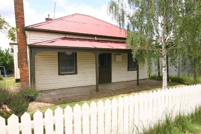 Central period style home Picture