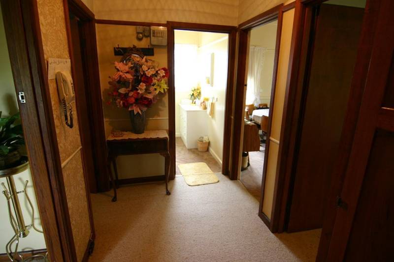 WELL CARED FOR HOME- INVEST OR OCCUPY Picture 2