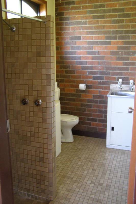 Bedsitter Unit Picture 3