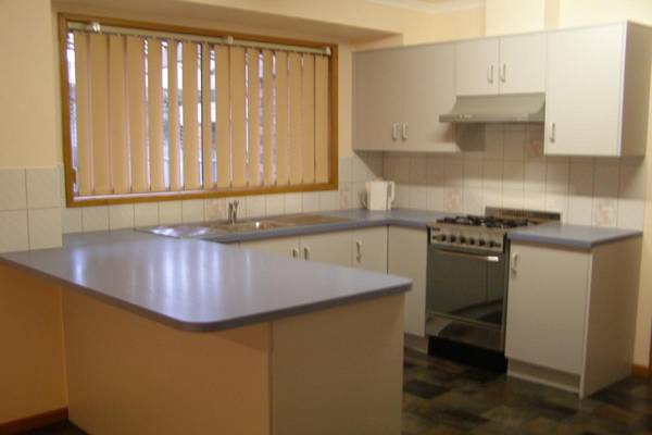 Popular West End Location Picture 2