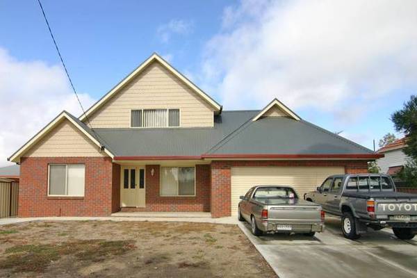 Spectacular, Spacious, Town House Picture 1