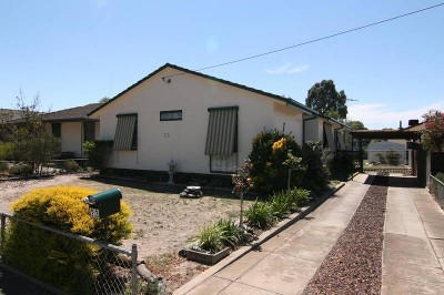 Beautifully Maintained Picture