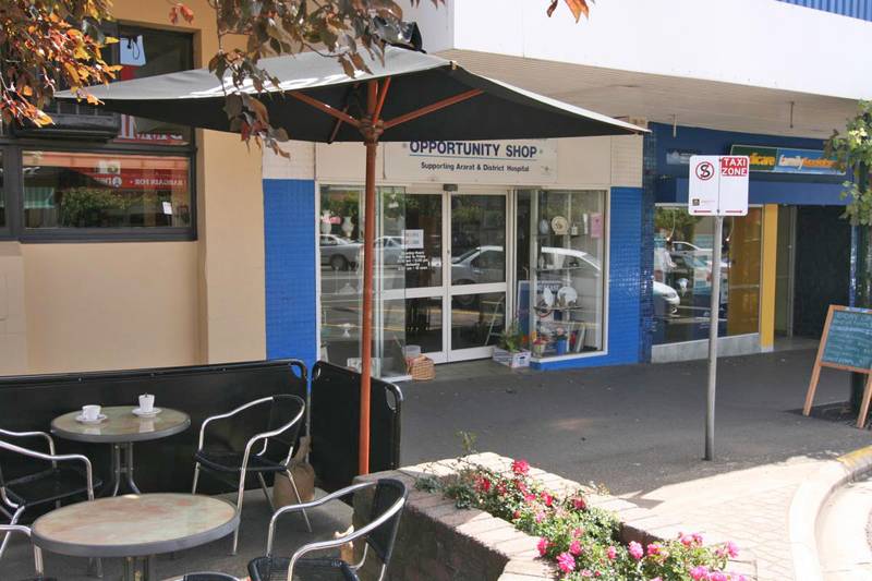 Retail Shop For Lease - Barkly Street Picture 3