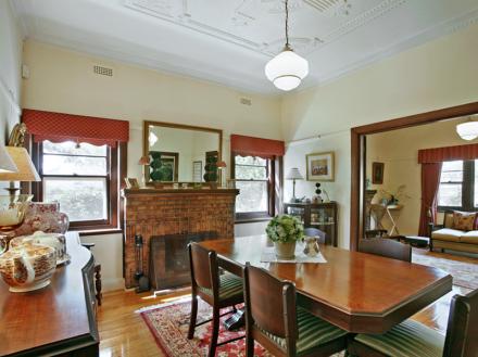 FAMILY HOME Picture 3