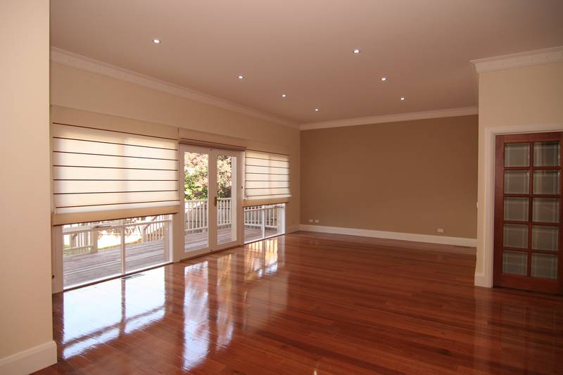 LARGE, COMPLETELY
RENOVATED HOME IN CENTRAL LOCATION Picture LARGE, COMPLETELY
RENOVATED HOME IN CENTRAL LOCATION Picture