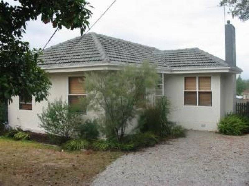 Great Location neat and tidy Home. Picture 1