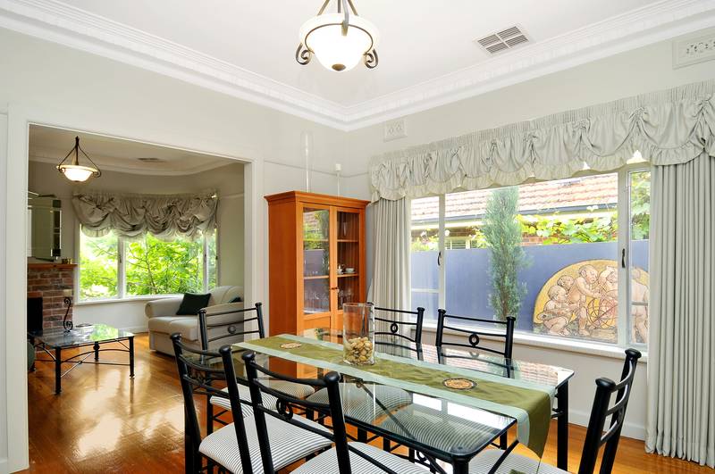 Family Ties Picture 2