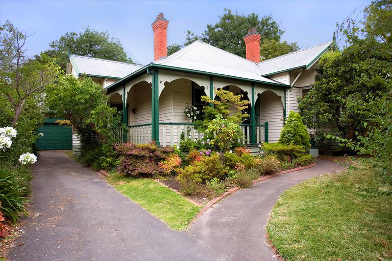 62 Middlesex Road, Surrey Hills Picture 1