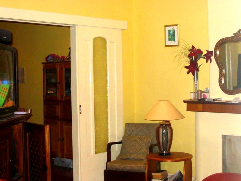 CENTRAL TO EVERYTHING Picture 3