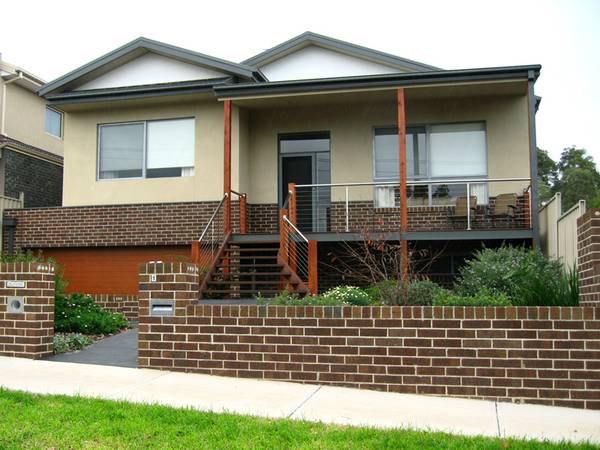 CONTEMPORY STYLE HOME Picture 1