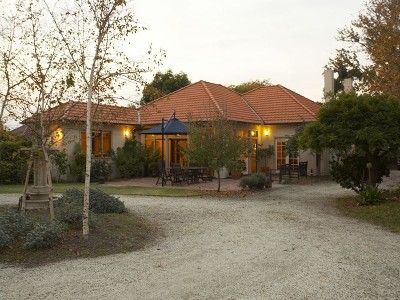 RARE PERIOD HOME ON A MASSIVE 1523SQM BLOCK Picture RARE PERIOD HOME ON A MASSIVE 1523SQM BLOCK Picture