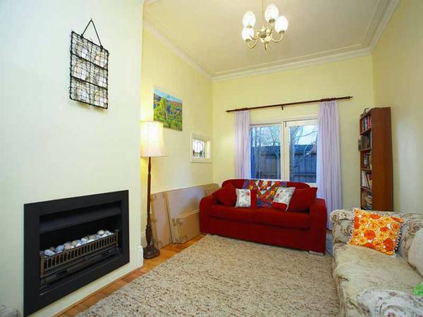 CLASSICAL 1915 EDWARDIAN HOME Picture 3