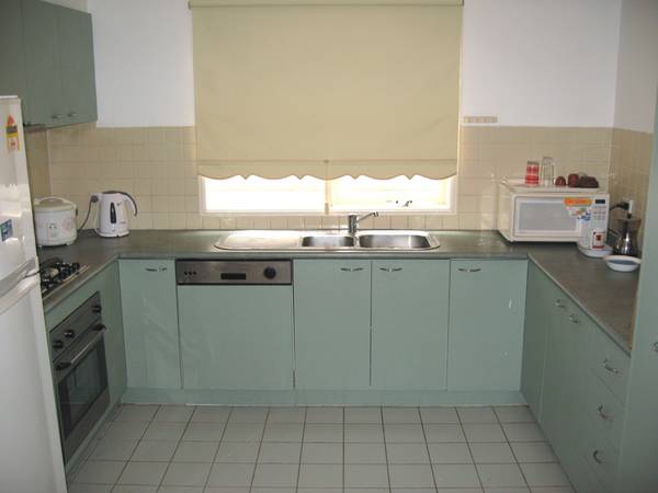 SPRING INTO THIS HUGE TOWNHOUSE Picture SPRING INTO THIS HUGE TOWNHOUSE Picture