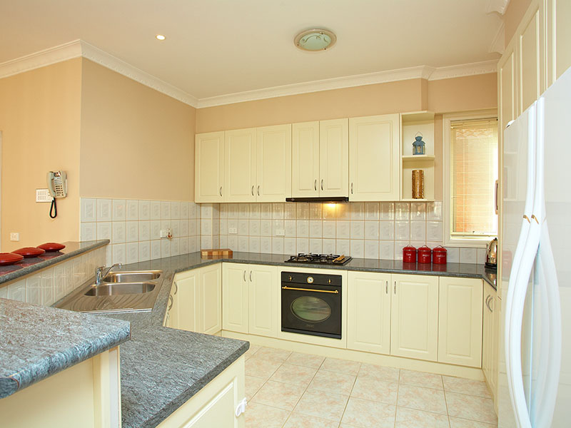 PERFECT FAMILY HOME Picture 2