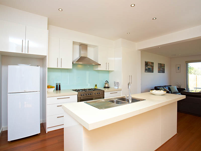 CONTEMPORARY MASTERPIECE Picture 3