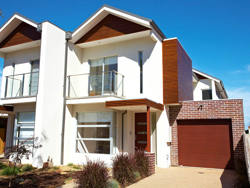 CONTEMPORARY MASTERPIECE Picture 1