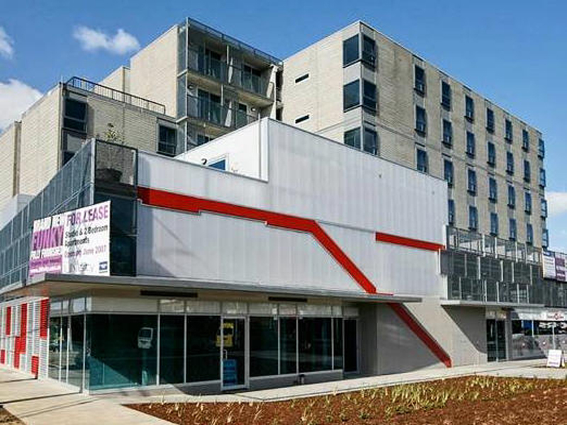 STUDIO WITH CAR SPOT Picture 1