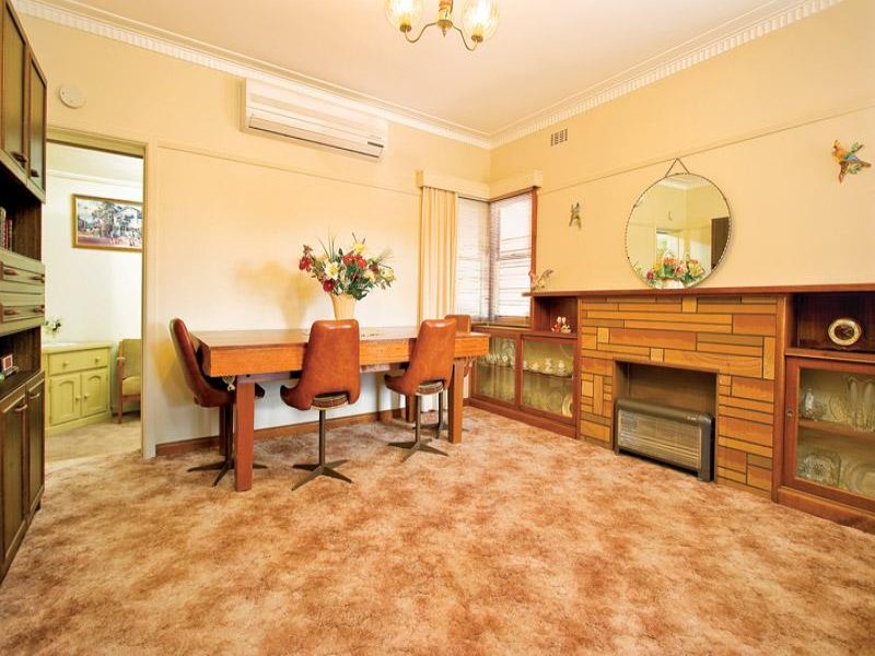 HIGHLY SOUGHT POSITION IN OLD STRATHMORE Picture 3