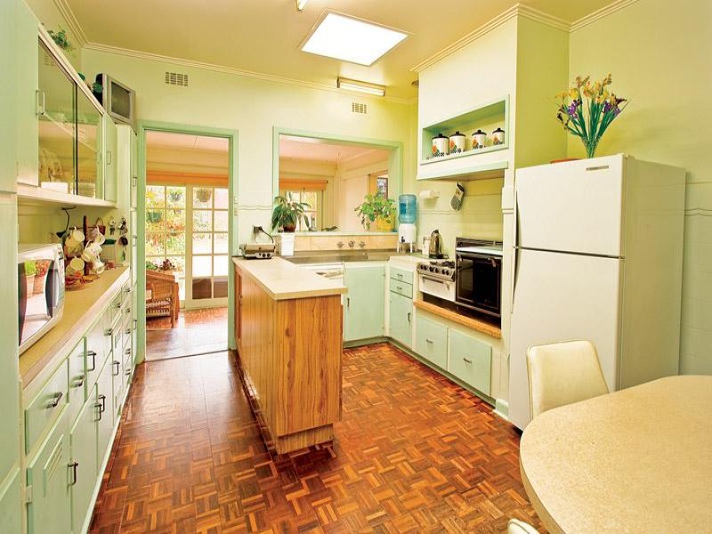 HIGHLY SOUGHT POSITION IN OLD STRATHMORE Picture 2