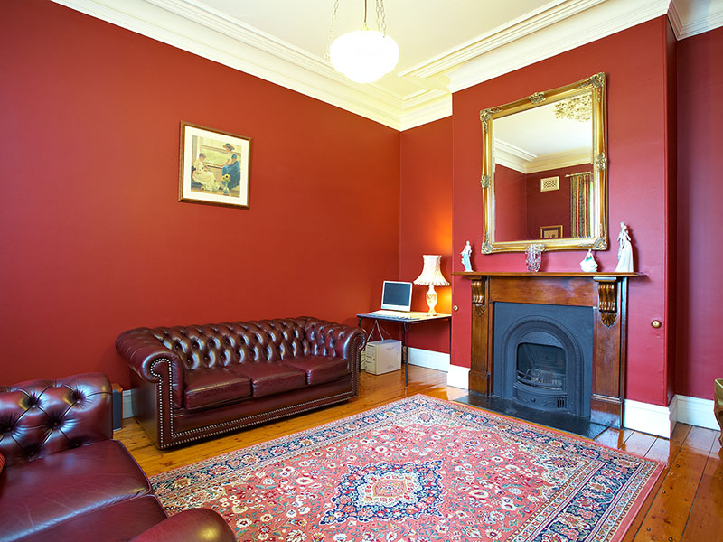 CLASSICE 4 BEDROOM TERRACE Picture 3