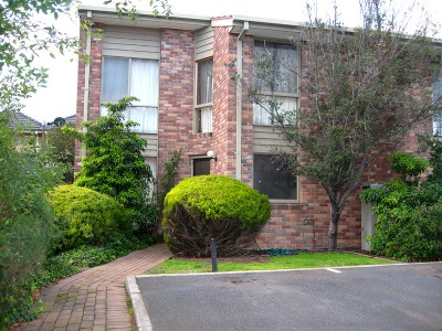 ENORMOUS TOWNHOUSE IN FANTASTIC LOCATION Picture ENORMOUS TOWNHOUSE IN FANTASTIC LOCATION Picture