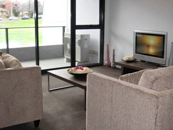 HUGE TERRACE Picture 2