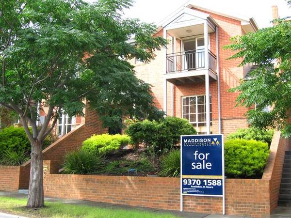 LOCATION & LIFESTYLE COME TOGETHER Picture 1