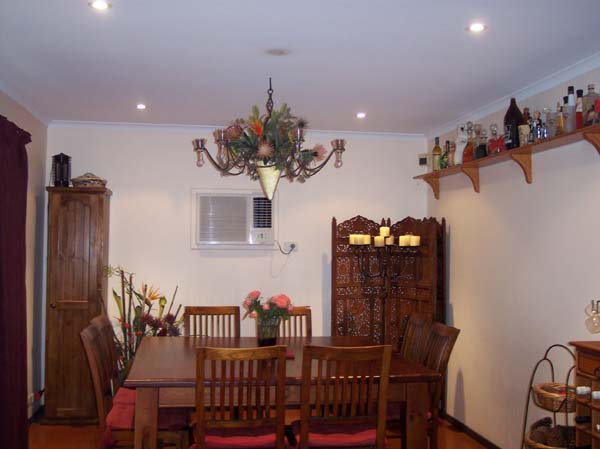 Entertainers Delight set on nearly 1/4 Acre Picture 3