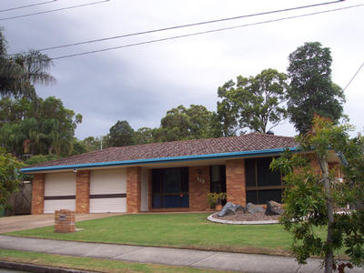 Entertainers Delight set on nearly 1/4 Acre Picture